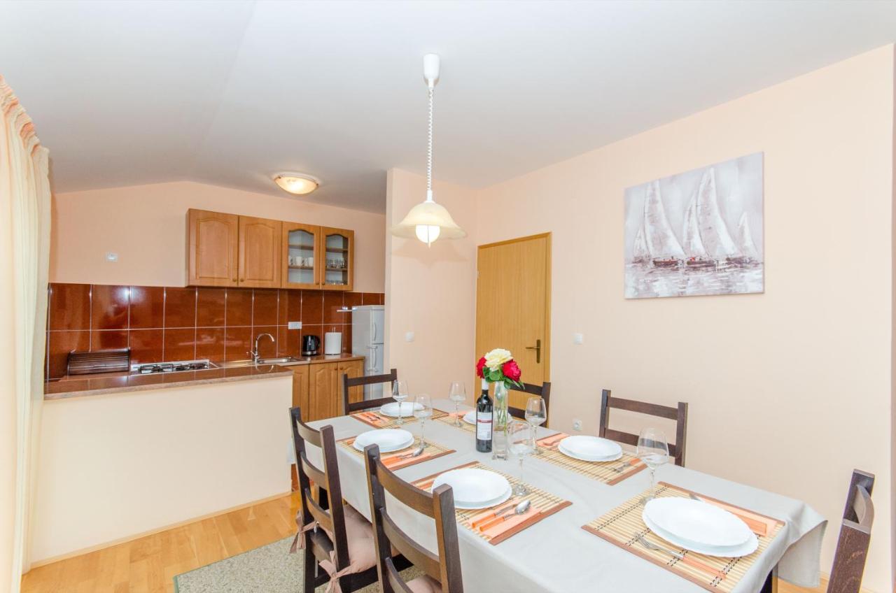 Apartman Ivan Kaštela Eksteriør billede